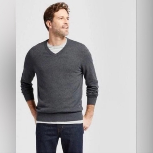 Goodfellow & Co Gray V-Neck Sweater Large *L05 - Picture 5 of 6